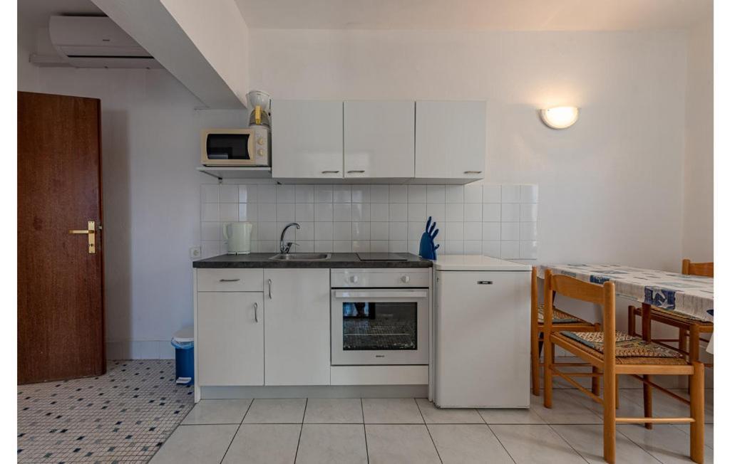 Apartment Neven プリヴラカ エクステリア 写真